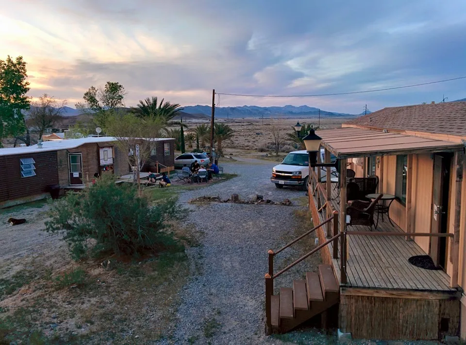 Cynthia's hostel in Tecopa(2015, courtesy Georgiana Yang)